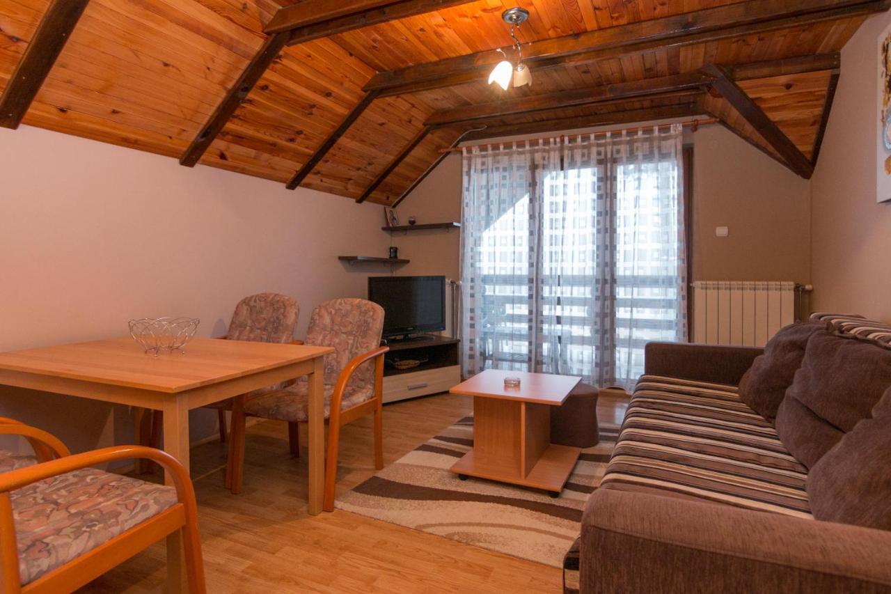 Apartments Andric カルゲスケ・バレ エクステリア 写真